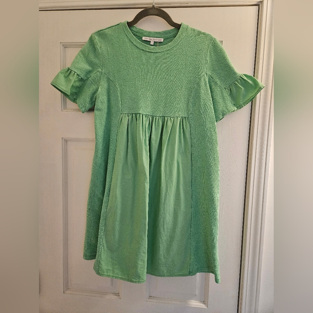 Green Short Sleeve Dress